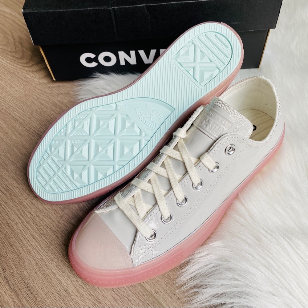 NWT Converse Ctas OX Women’s Shoes - Picture 3 of 9